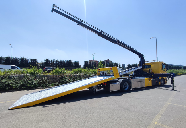 Crane Equipped Lift Away Truck