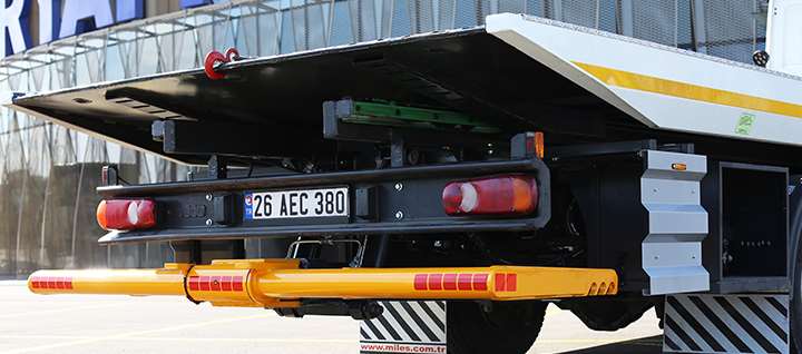 rear-towing-equipment-2.jpg